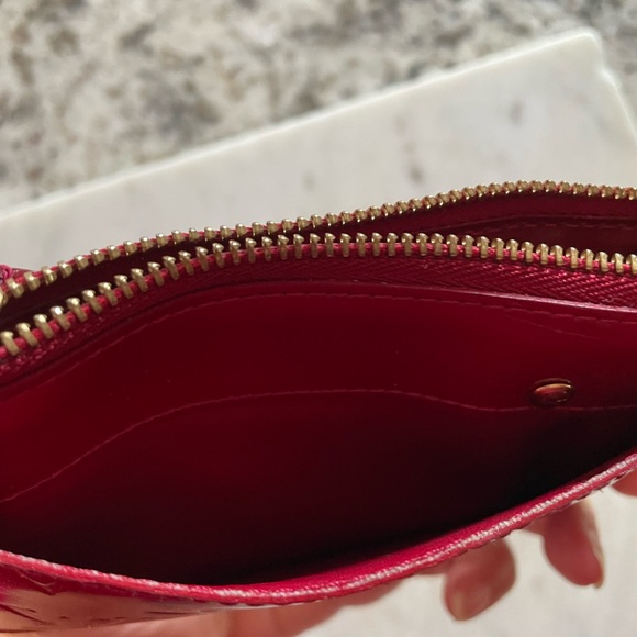 Louis Vuitton Vernis Key Pouch Pomme D’Amour - Picture 5 of 9